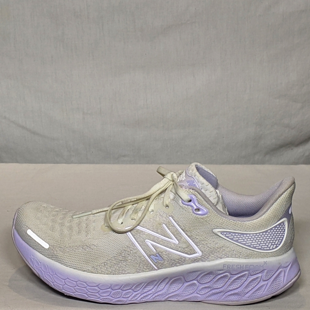 NEW New Balance Fresh Foam X 1080v12 Sz 9.5 Wide  Whte/Grey
